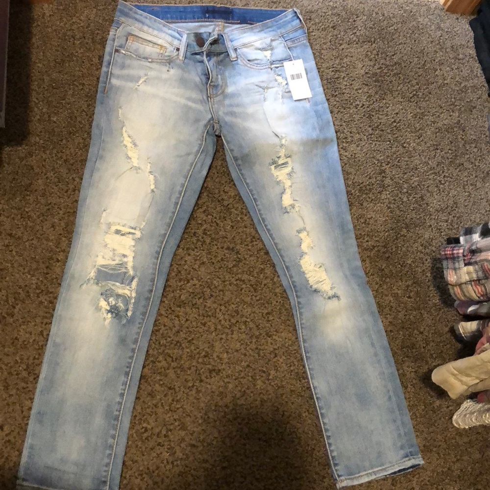 Buckle BKE cropped jeans